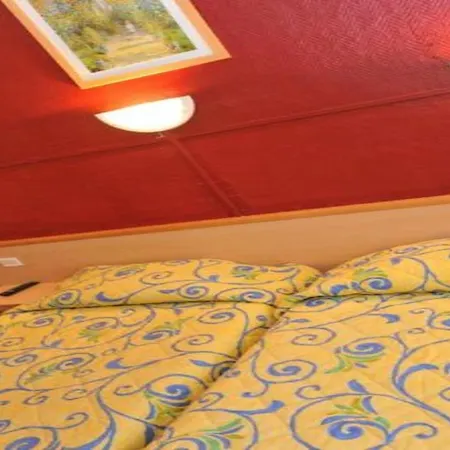 Altona Hotel